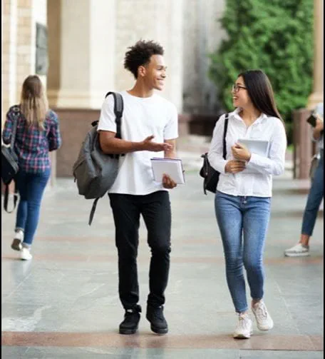 التعاون مع الجامعات